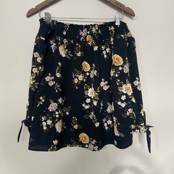 🌸 Ardene 🌸 floral off the shoulder top - Picture 2 of 7